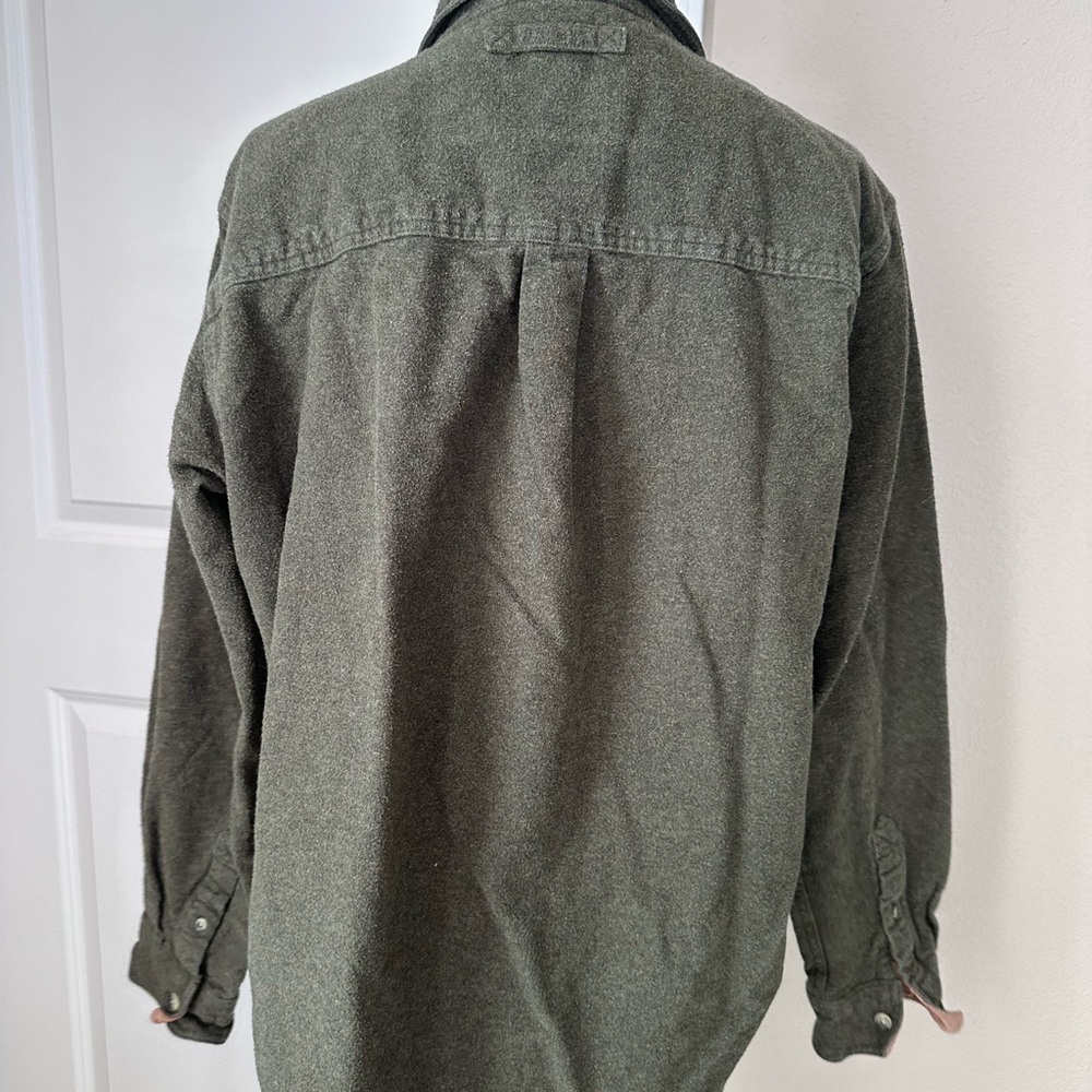 🎉Host Pick🎉 Legendary Whitetails Button-Down - Picture 6 of 13